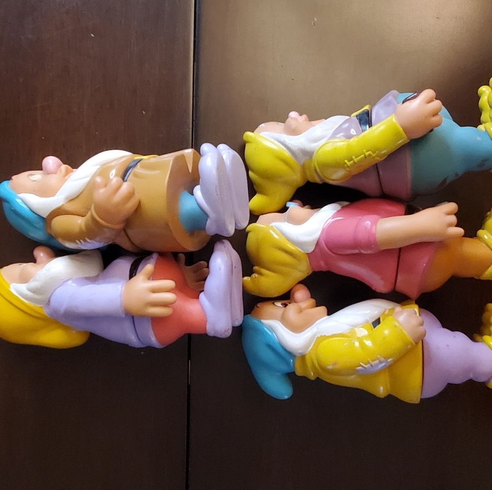 Vintage Disney Snow White - Picture 4 of 8